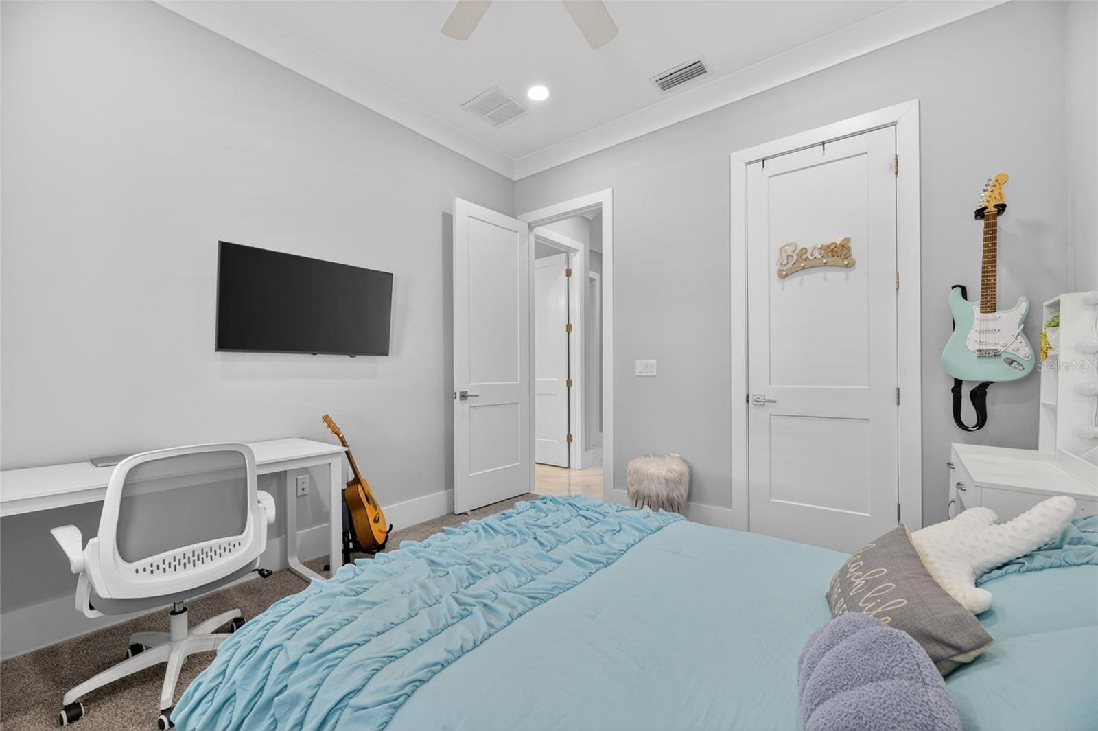 MIRABAY PH 2A-3 - Residential