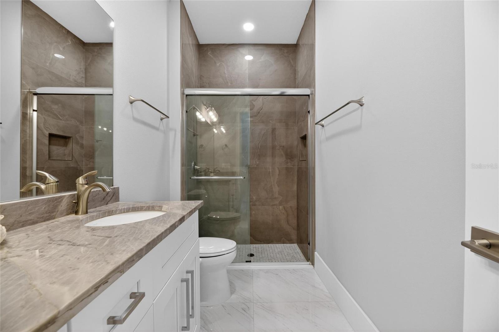 MIRABAY PH 2A-3 - Residential