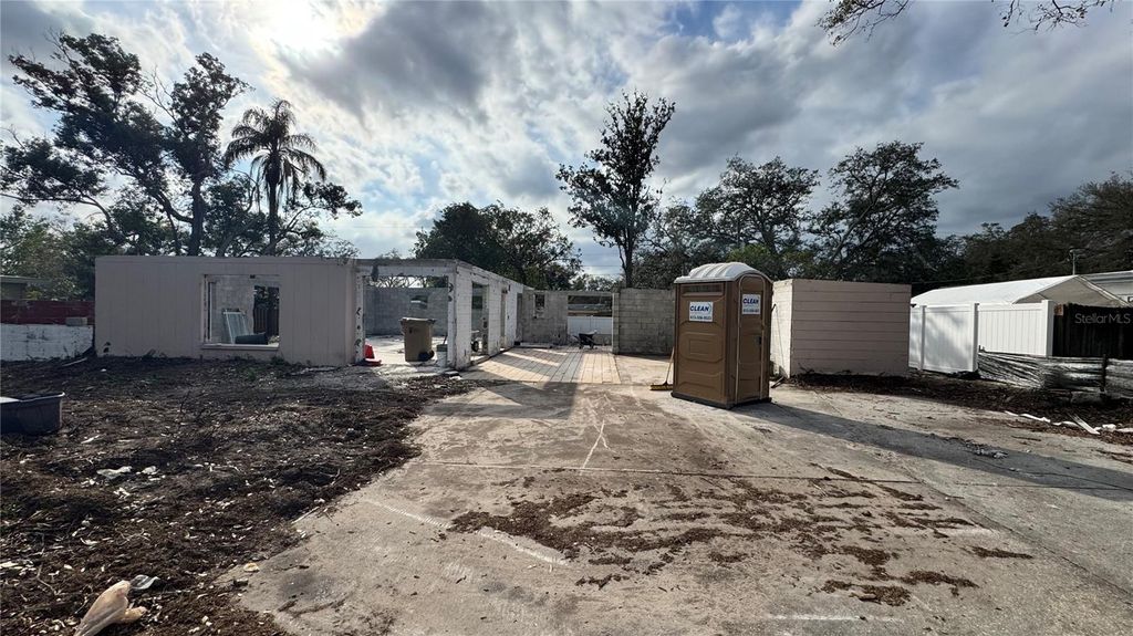 Photo of 512 Carolyne Street, Temple Terrace, FL 33617 (MLS # TB8373779)