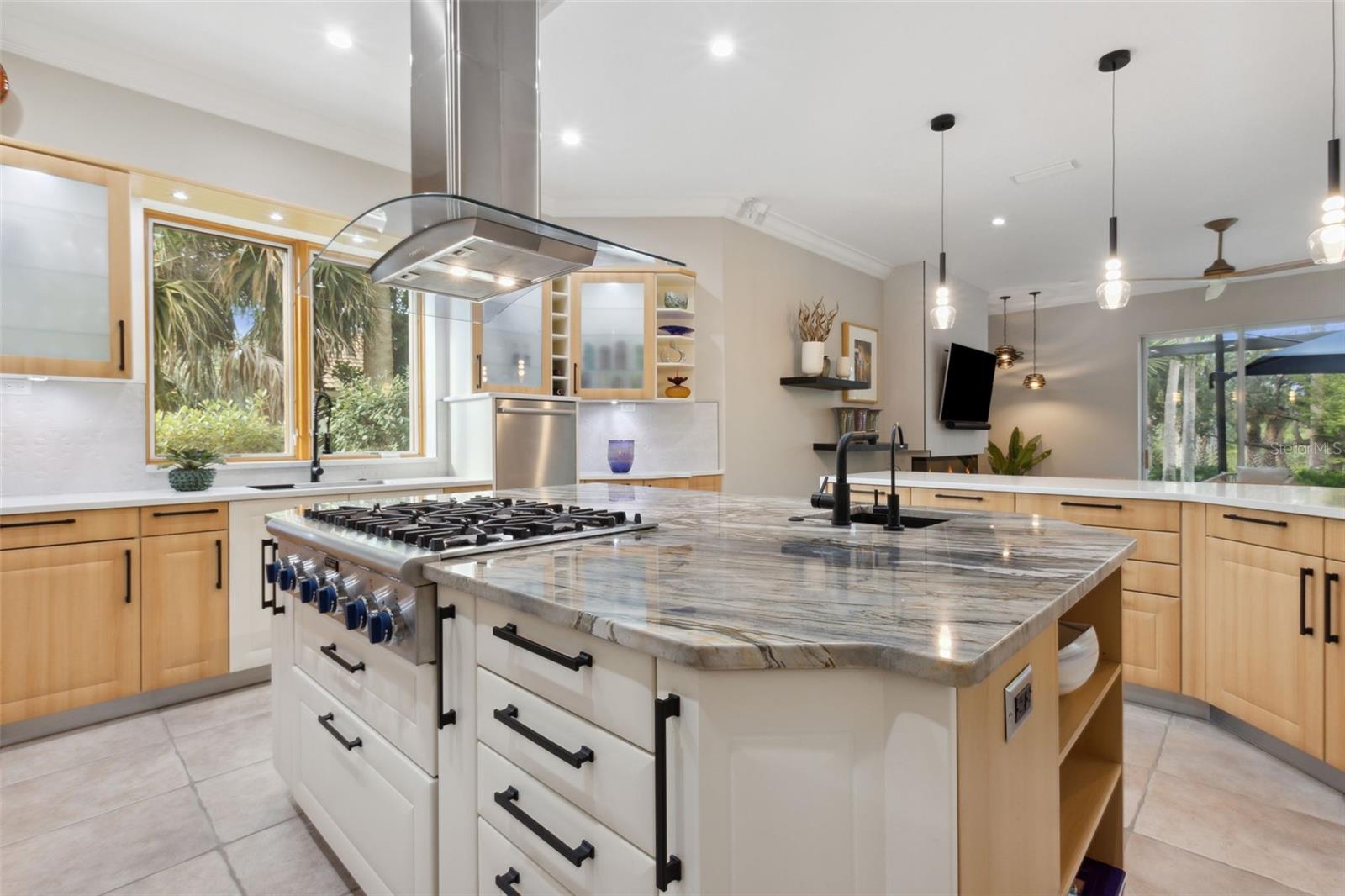 ISLAND ESTATES SUB - Residential