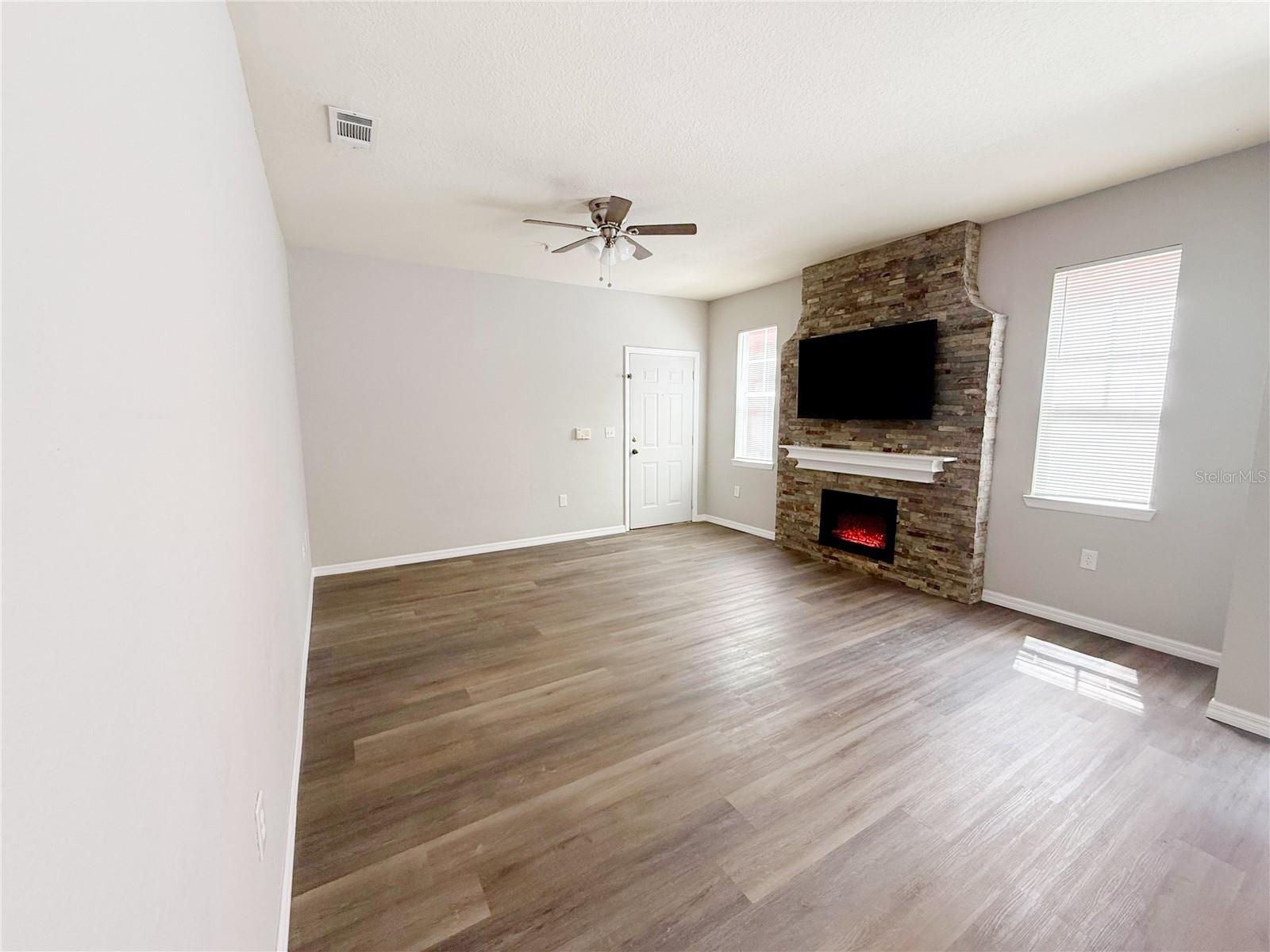 107 VISTA VERDI CIRCLE 213