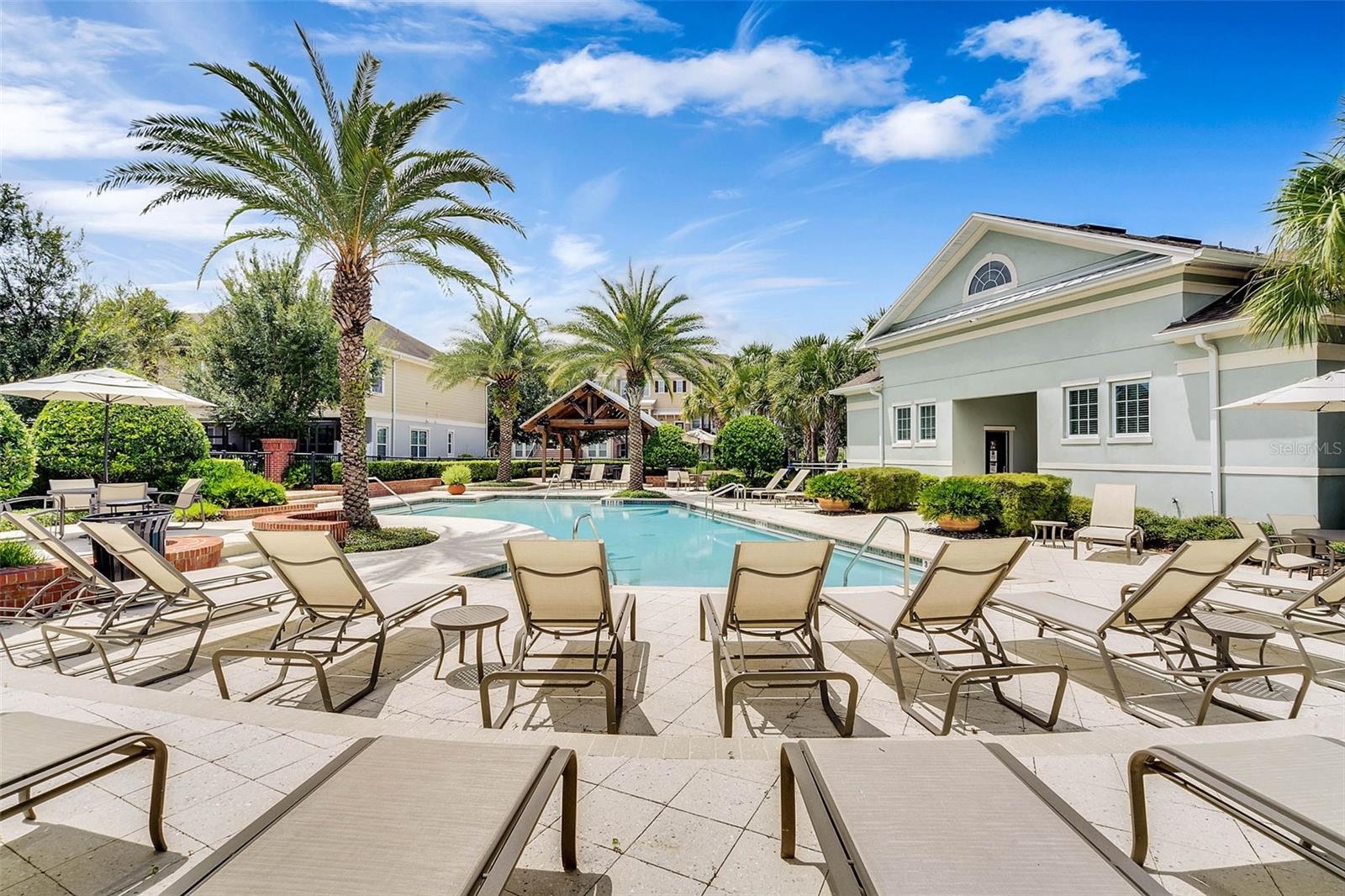 HAMPTONS - SECOND REP - Residential