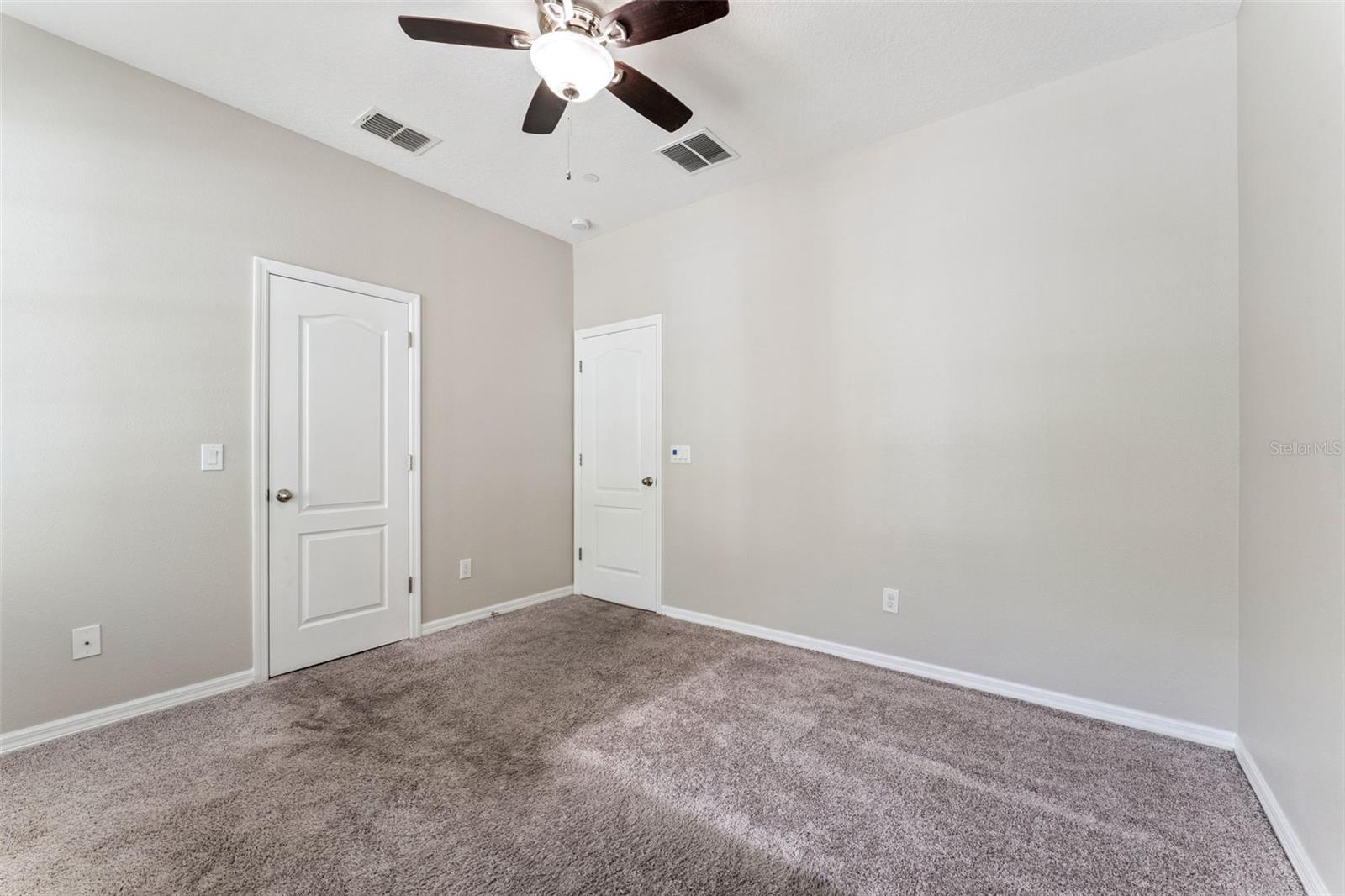 HAMPTONS - SECOND REP - Residential