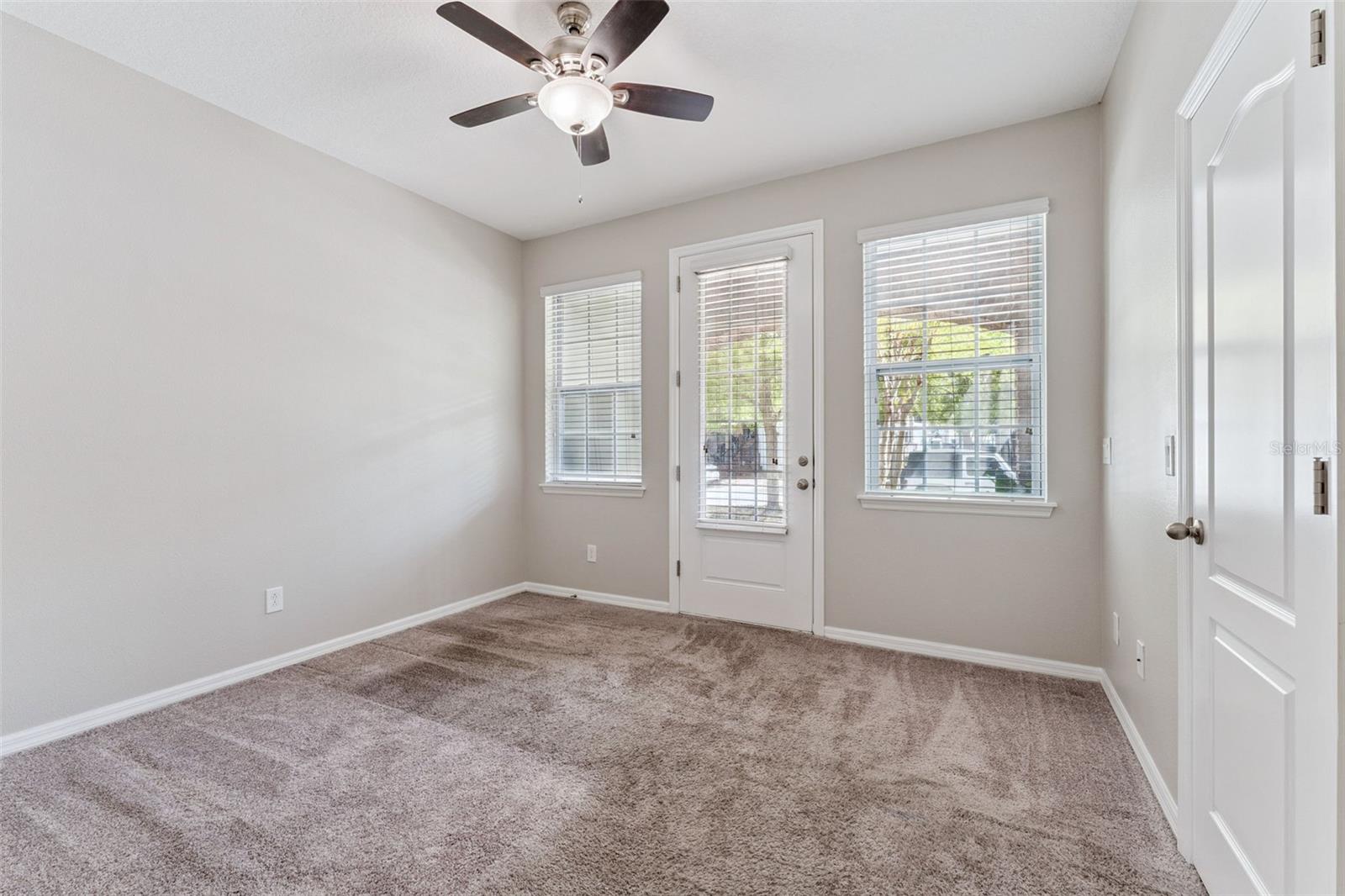 HAMPTONS - SECOND REP - Residential