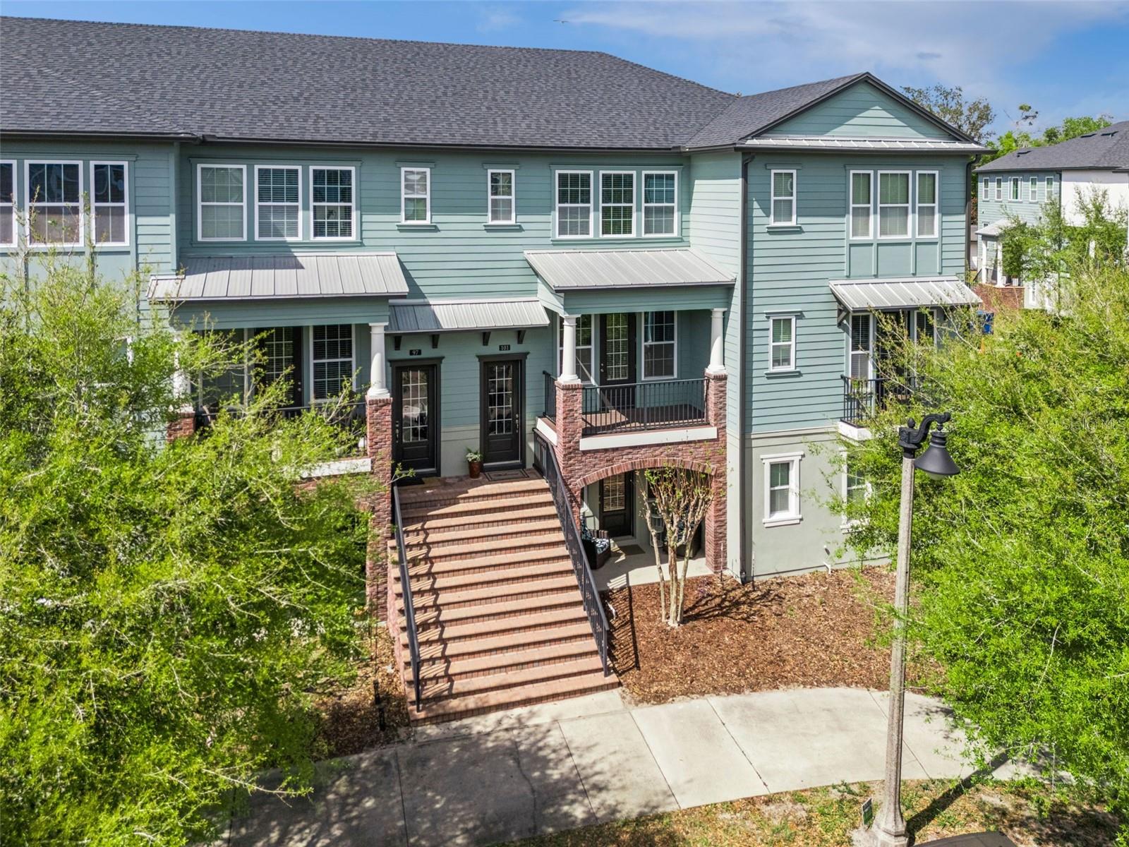 HAMPTONS - SECOND REP - Residential