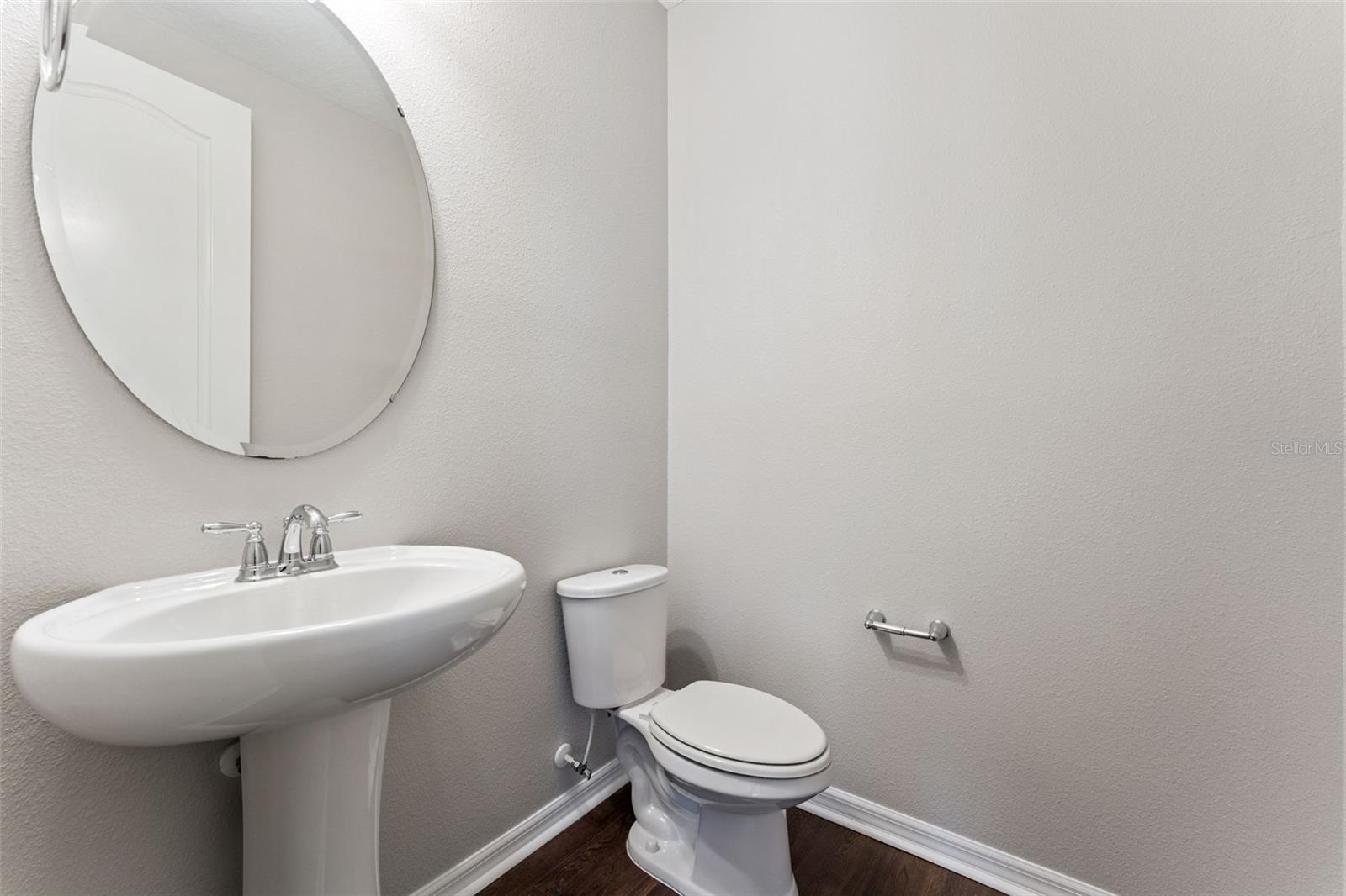 HAMPTONS - SECOND REP - Residential