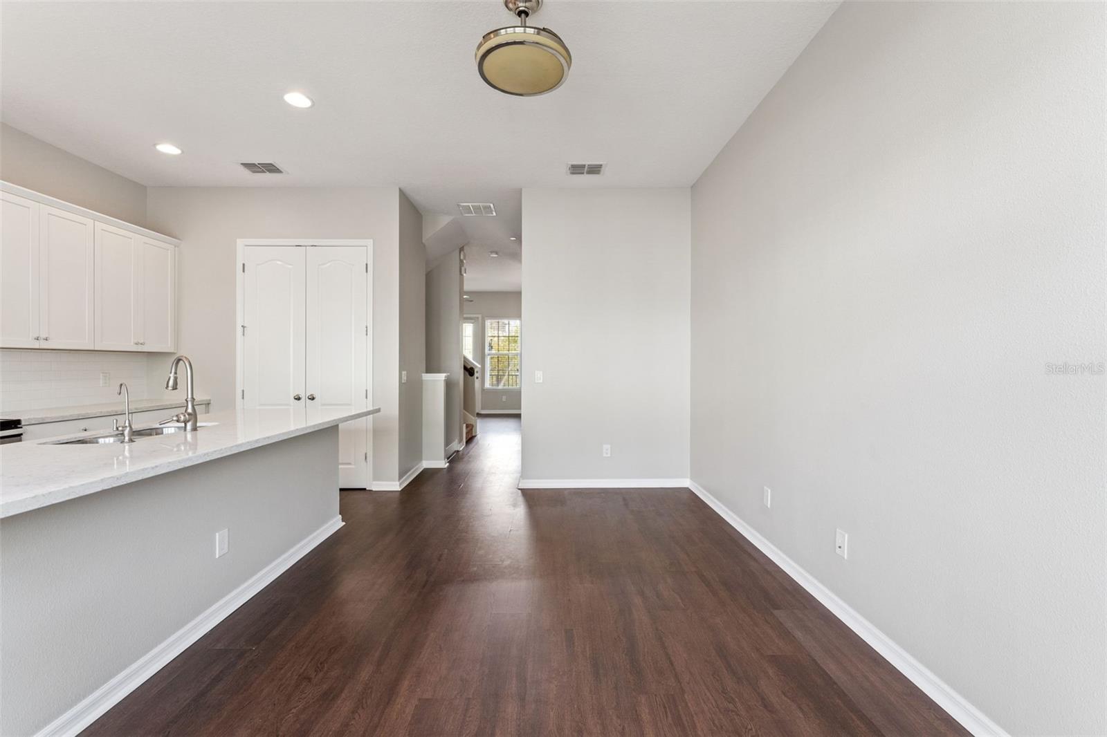 HAMPTONS - SECOND REP - Residential