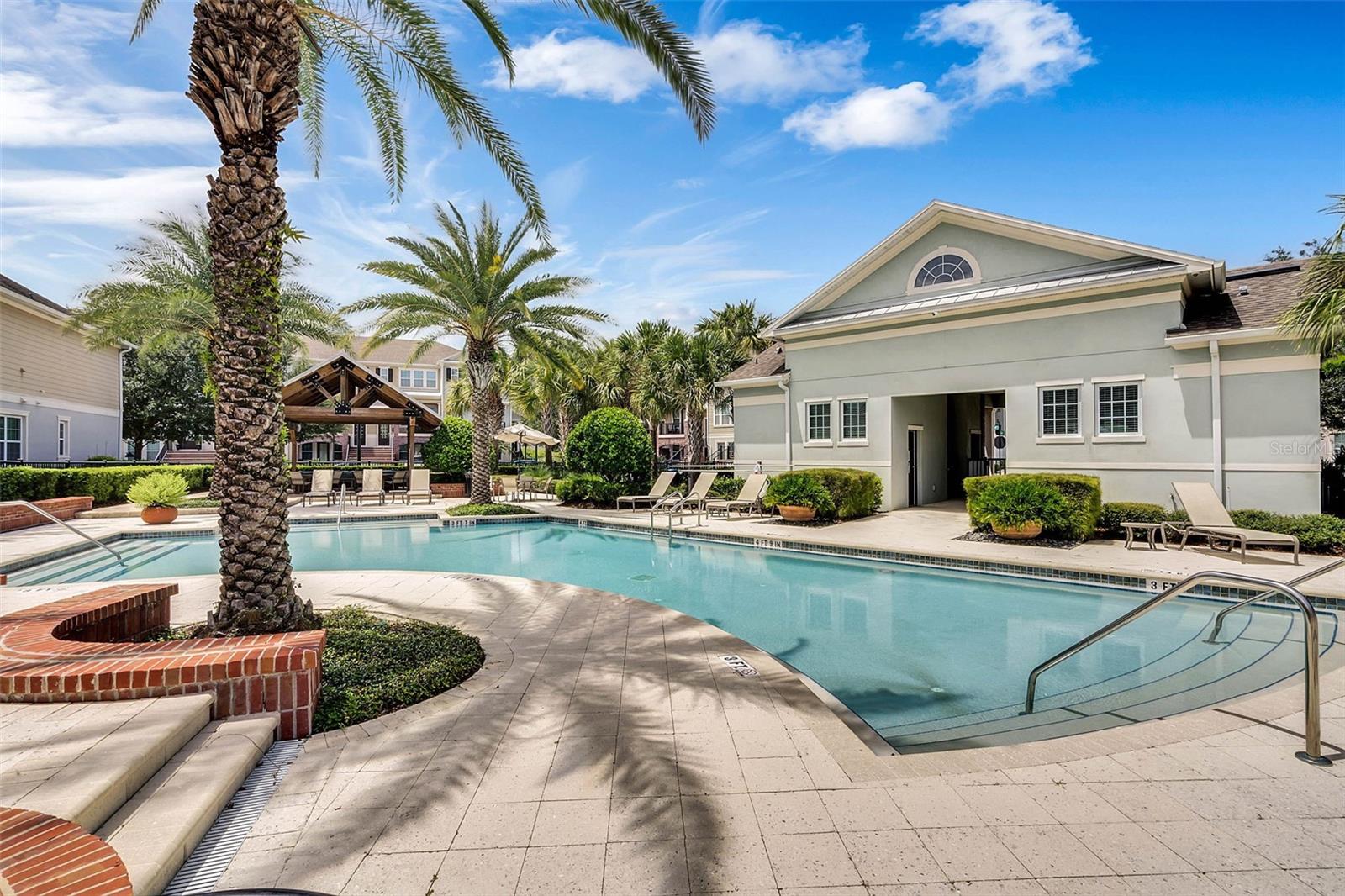 HAMPTONS - SECOND REP - Residential