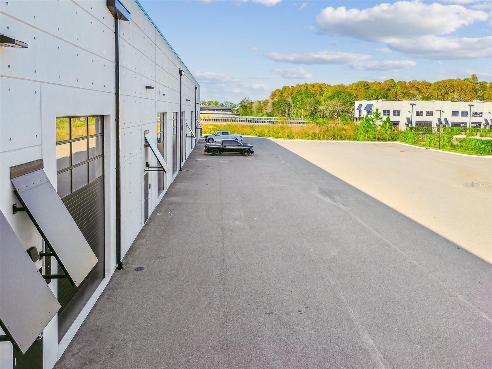 MOTOR ENCLAVE - Residential