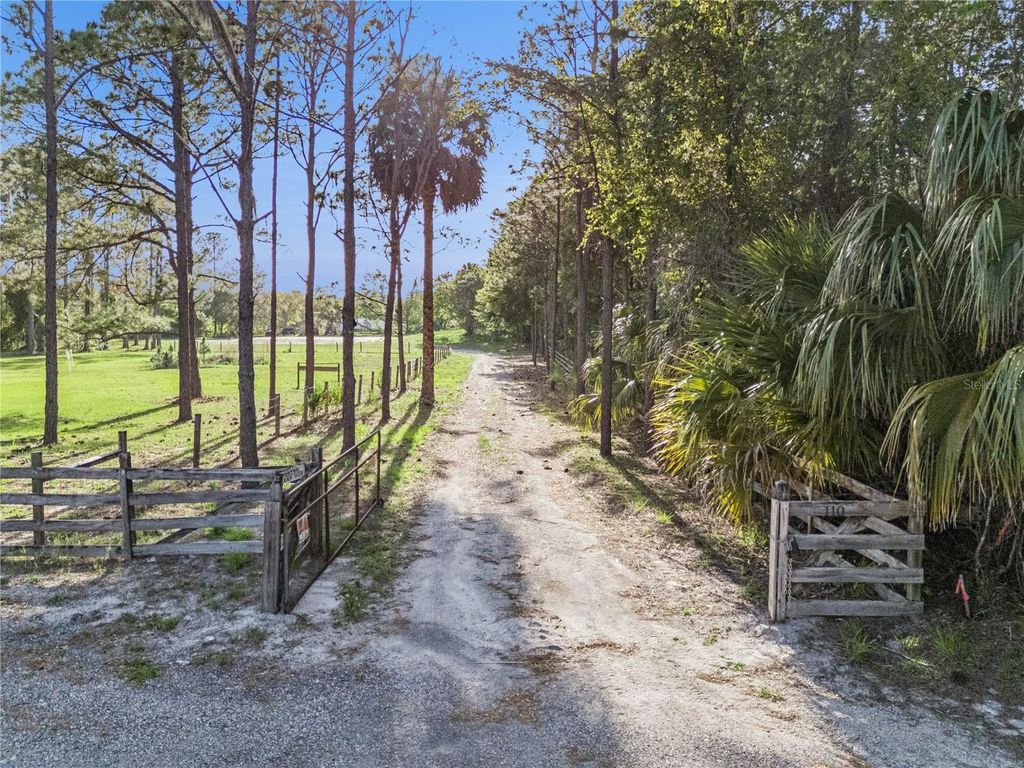 Photo of 110 Wild Horse Run, Deltona, FL 32738 (MLS # O6396345)