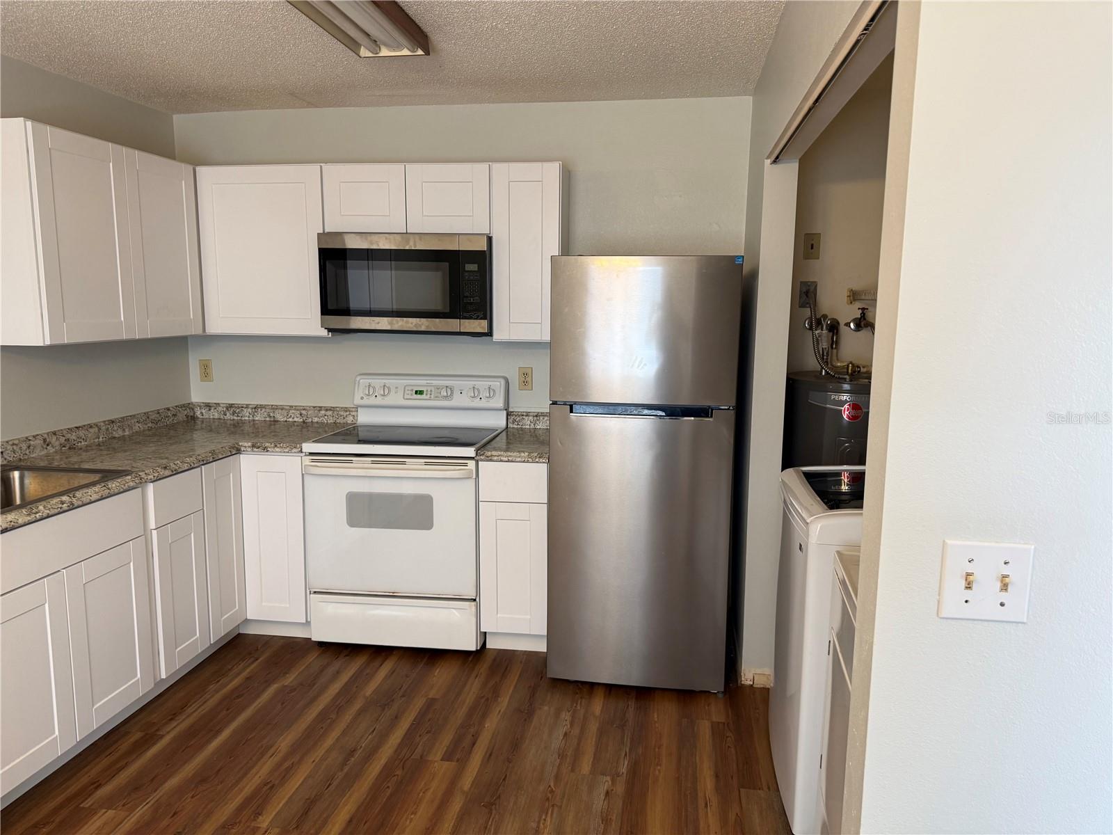 RUBYLEE - Residential Lease