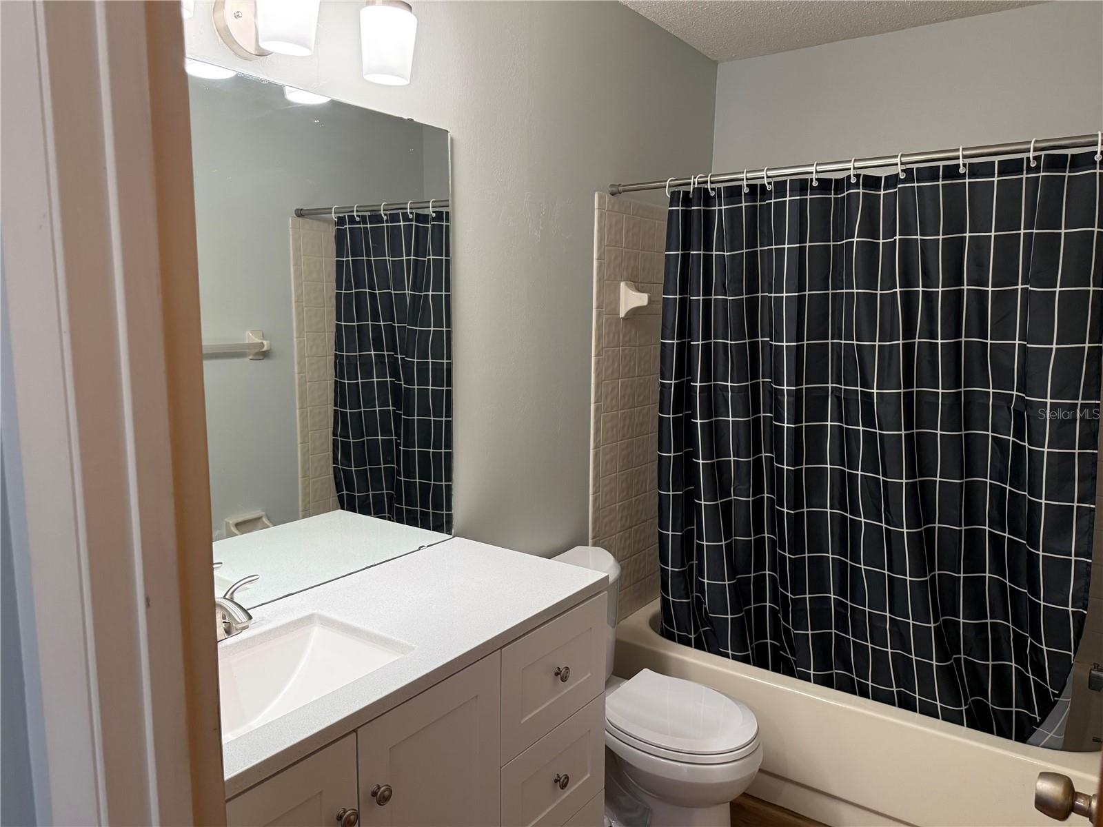 RUBYLEE - Residential Lease