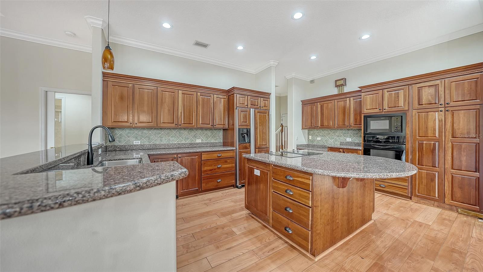 RIVER CLUB SOUTHPHASE III - Residential