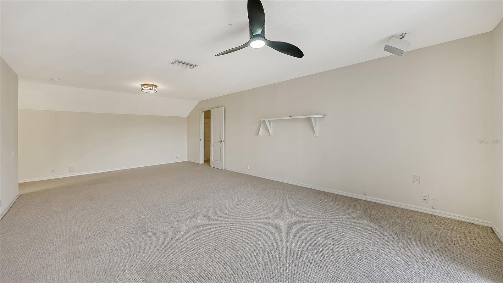 RIVER CLUB SOUTHPHASE III - Residential