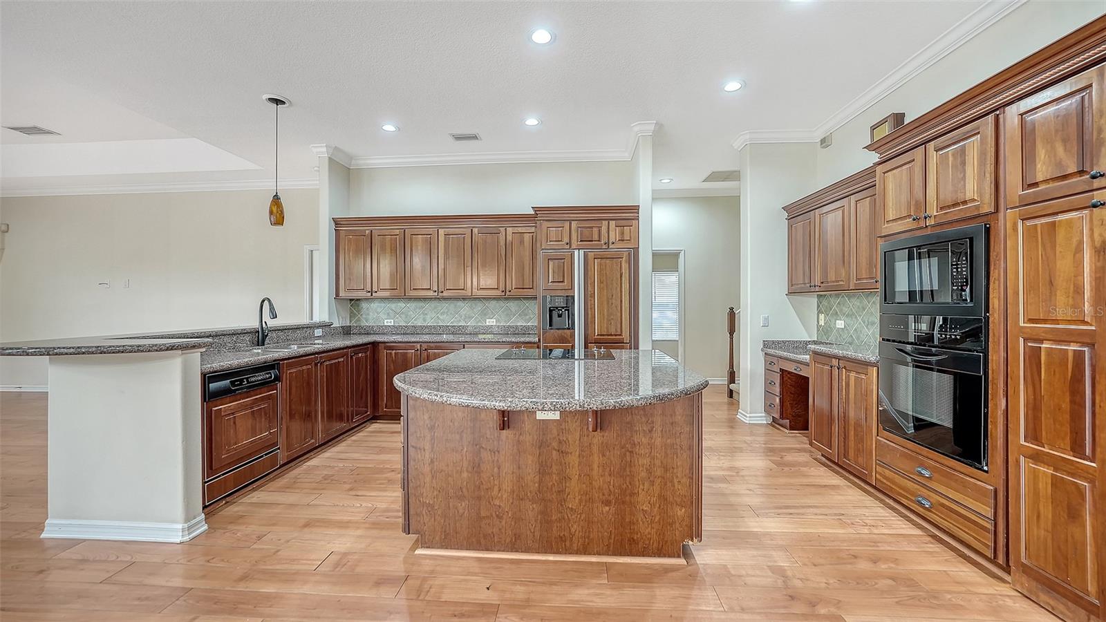 RIVER CLUB SOUTHPHASE III - Residential