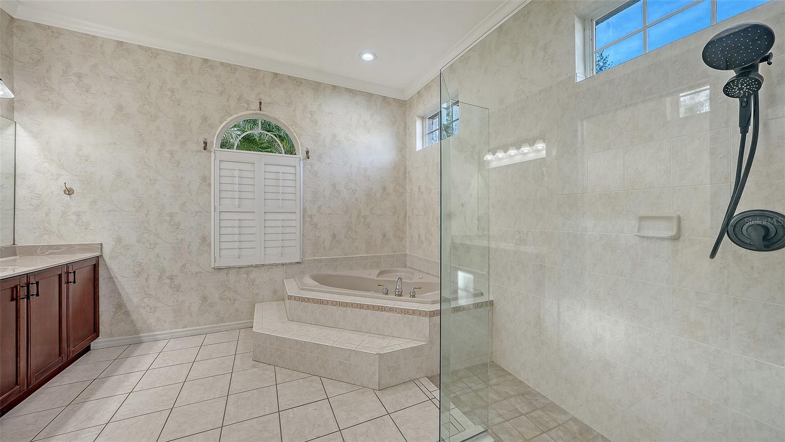 RIVER CLUB SOUTHPHASE III - Residential