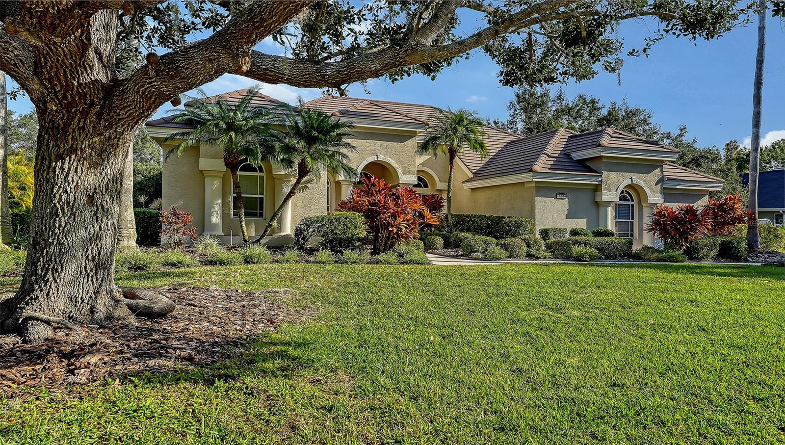 RIVER CLUB SOUTHPHASE III - Residential