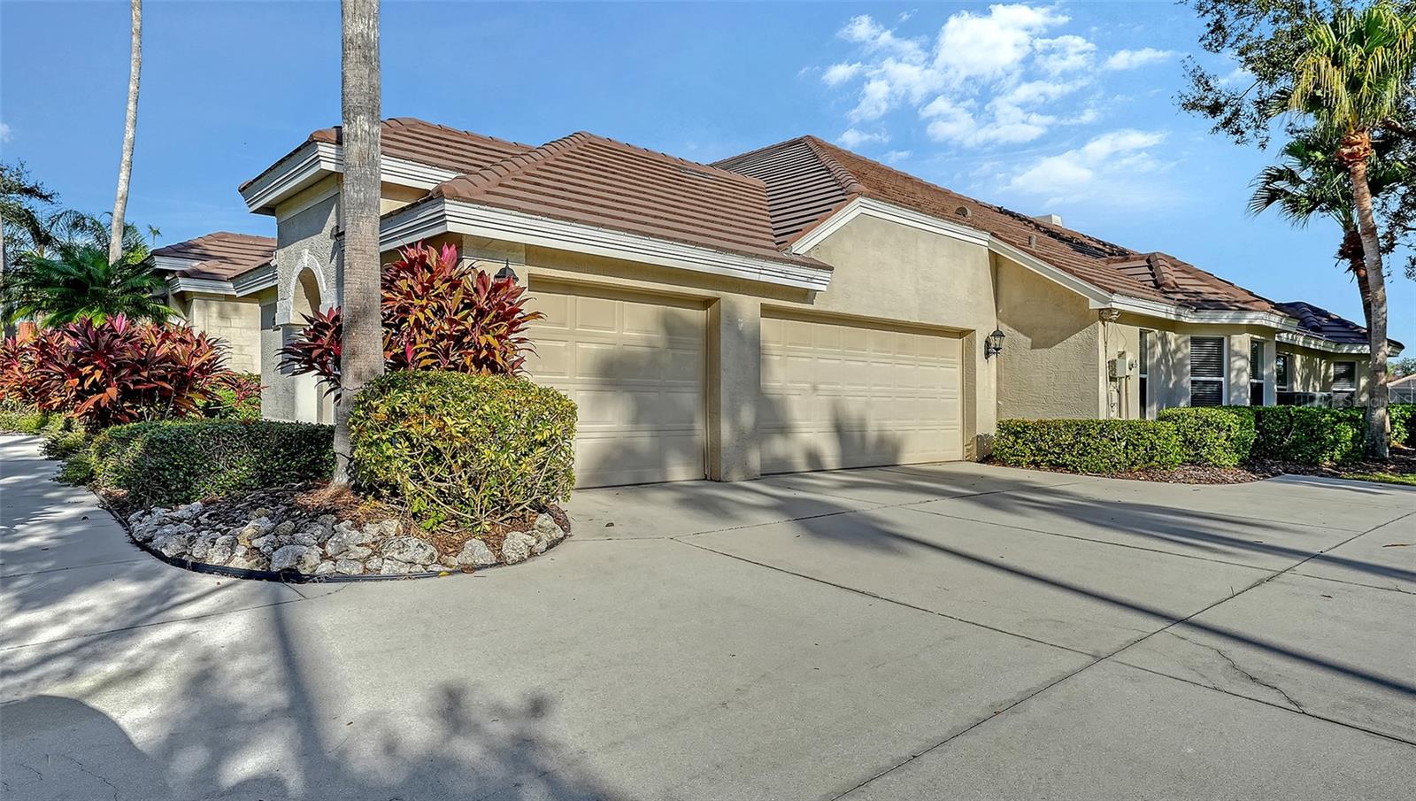 RIVER CLUB SOUTHPHASE III - Residential