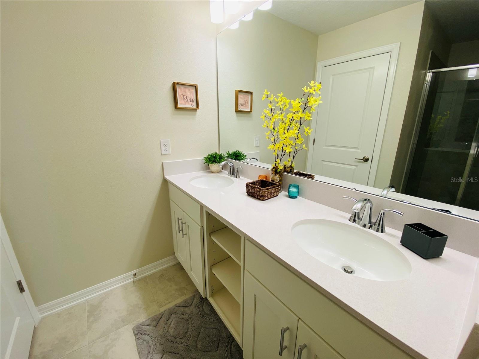 THE TERRACES AT STOREY LAKE CONDO 3 PH 9 - Residential