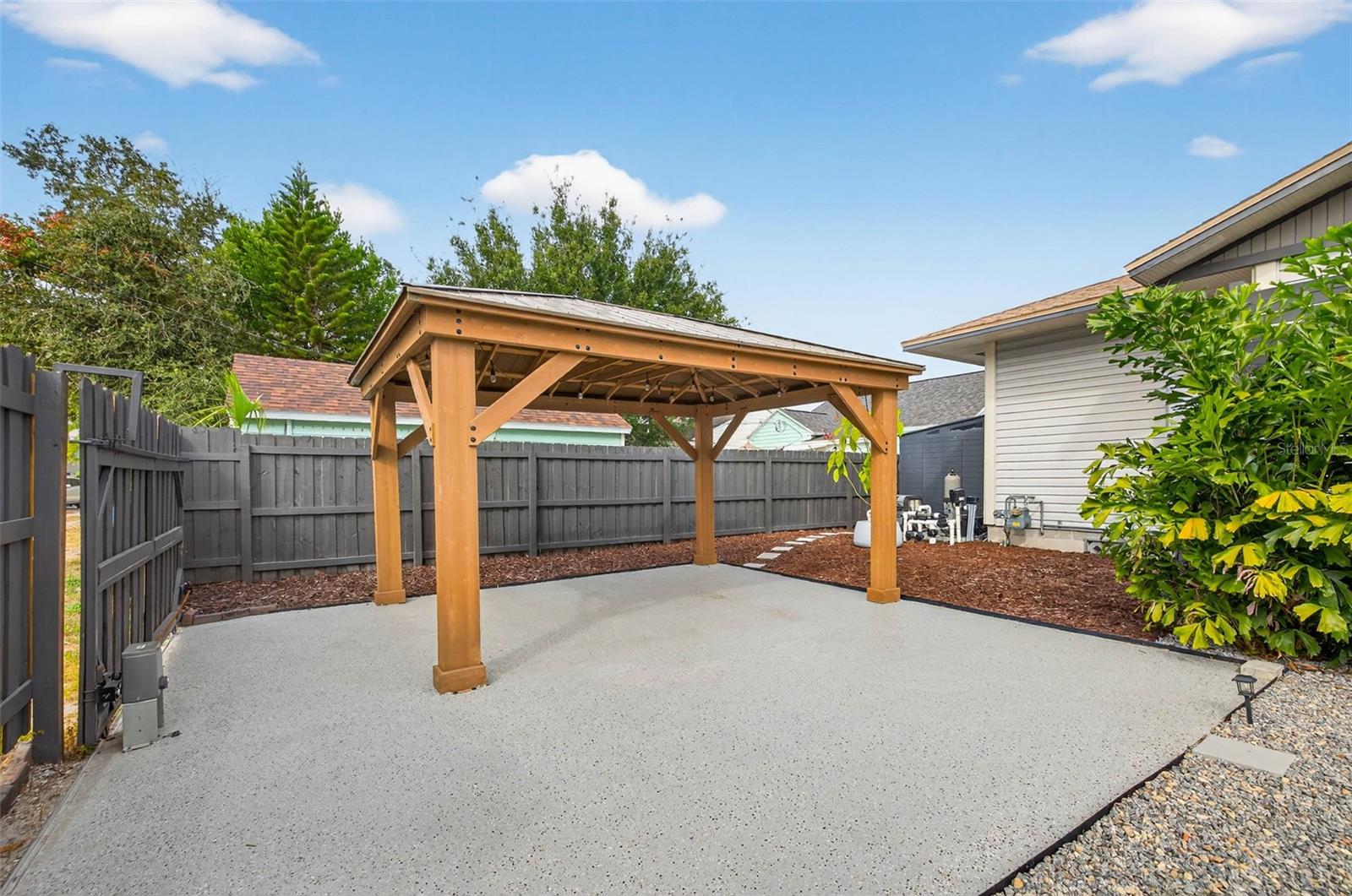 HALLS CENTRAL AVE 2 - Residential