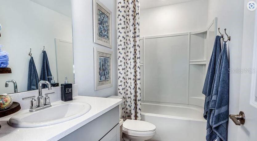 VINTERRA TOWNHOMES - Residential