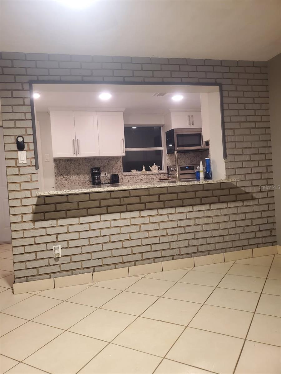 VENICE EAST SEC 1 - Residential Lease