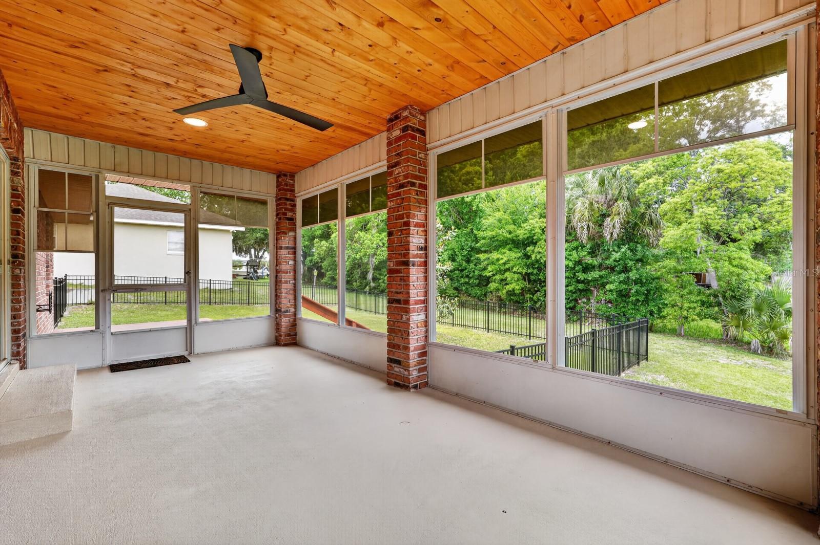 ST JOHNS RIVER LAND CO - Residential