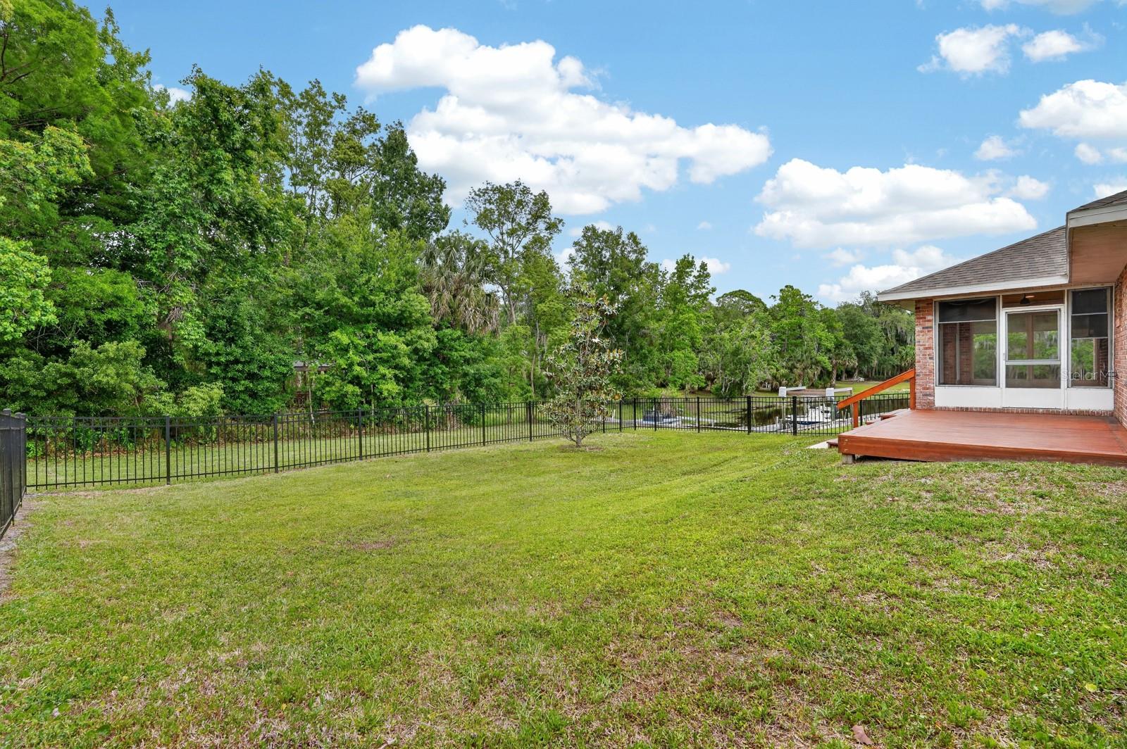 ST JOHNS RIVER LAND CO - Residential