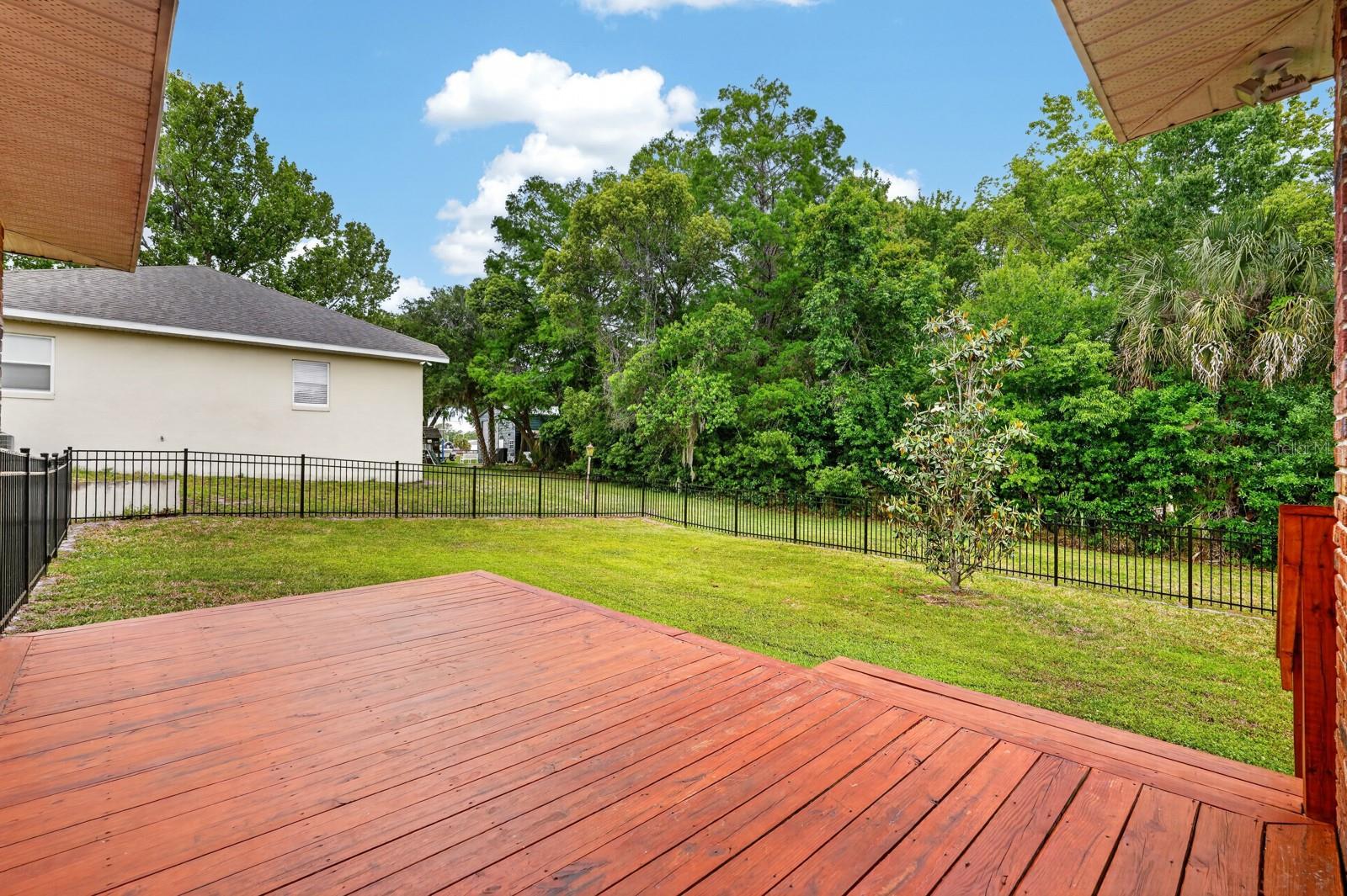 ST JOHNS RIVER LAND CO - Residential