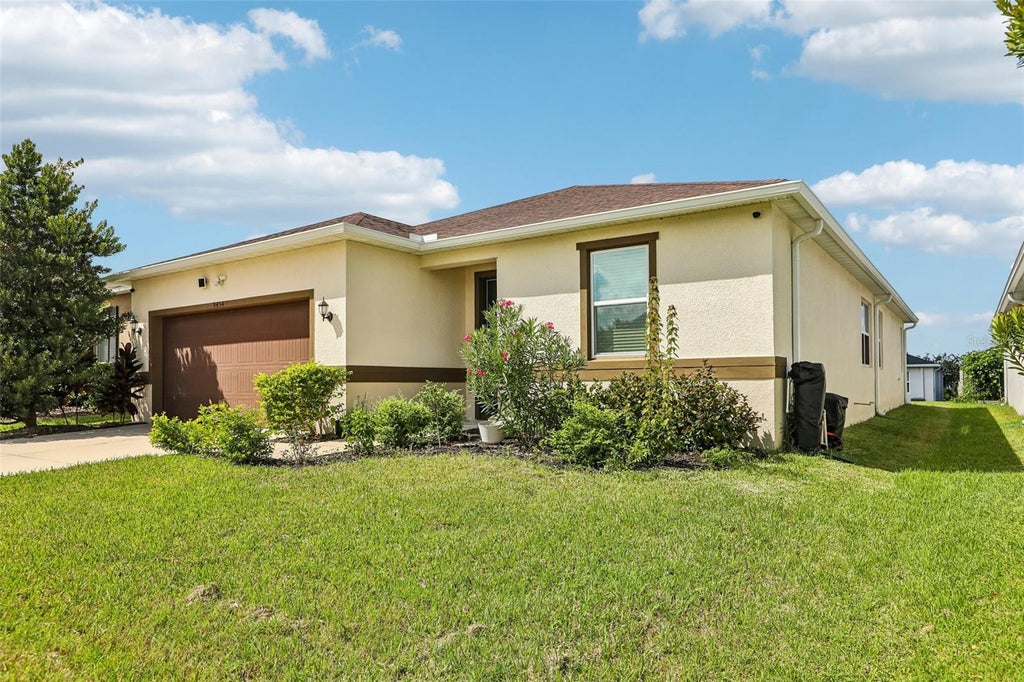 Photo of 9454 Sanders Park Place, Seffner, FL 33584 (MLS # O6446693)