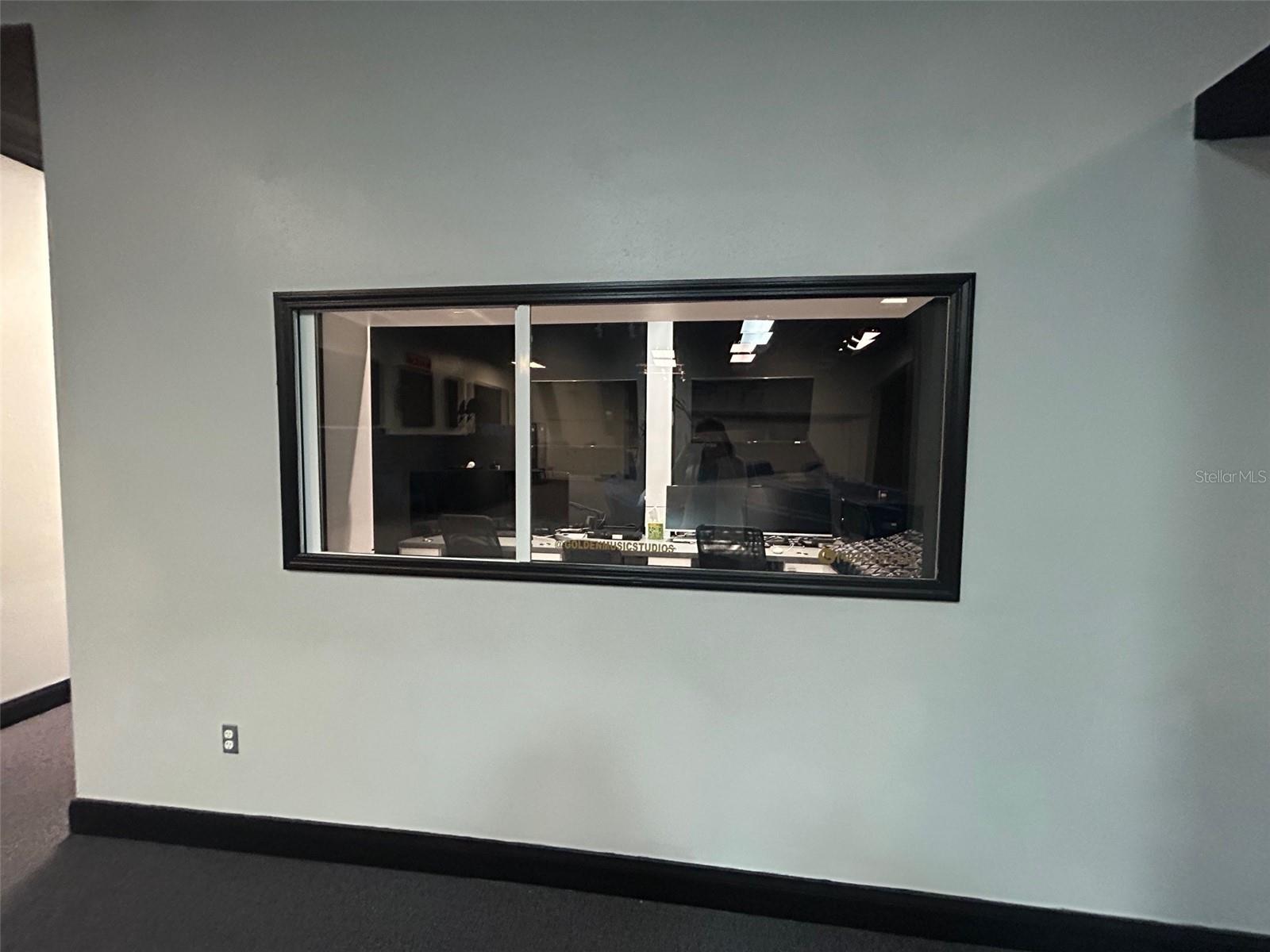 IRLO O BRONSONS SUB - Commercial Lease