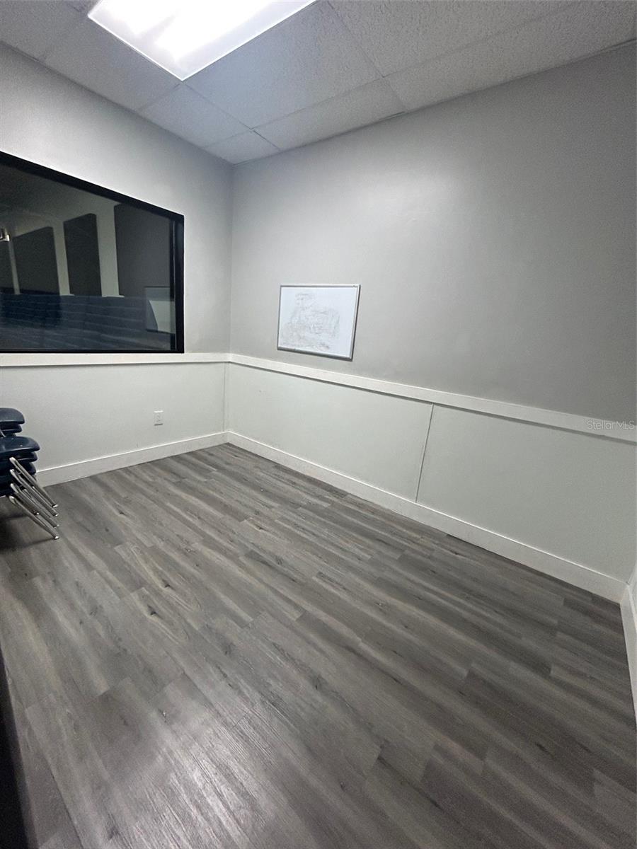 IRLO O BRONSONS SUB - Commercial Lease