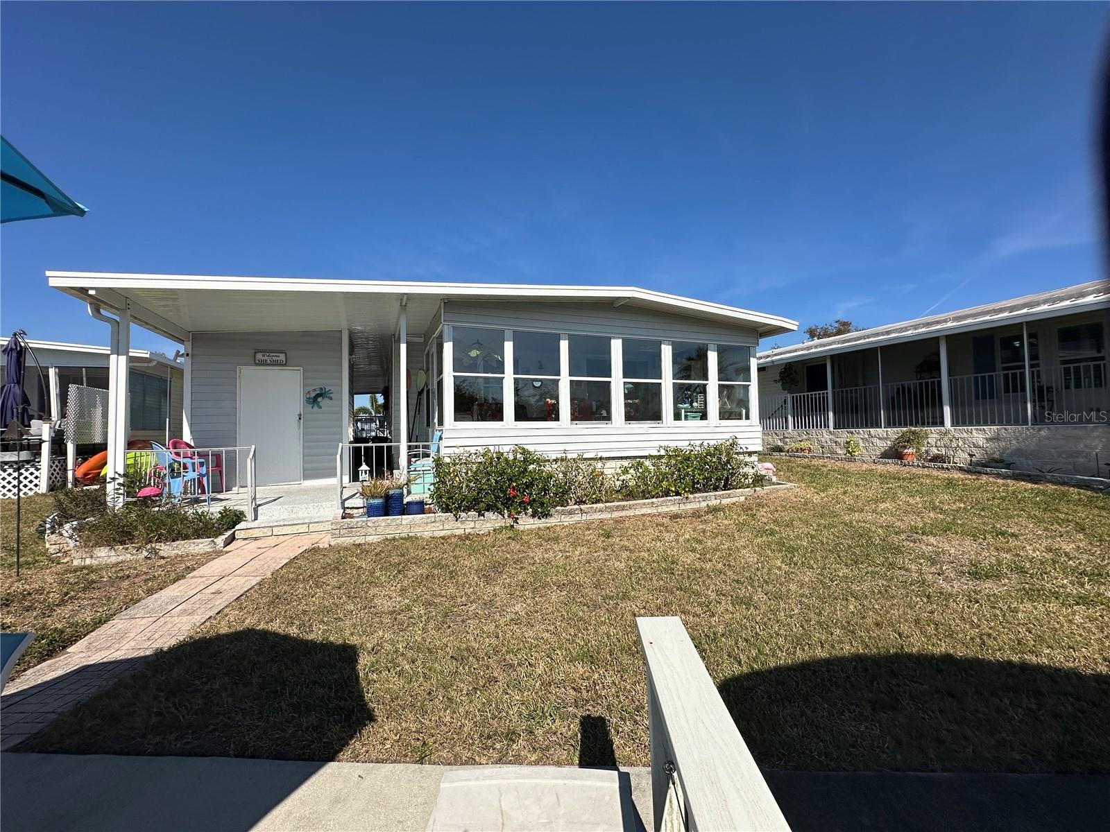 400 MOUNT OAK AVENUE NE 750