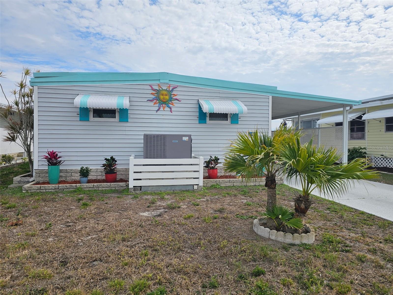 400 MOUNT OAK AVENUE NE 750
