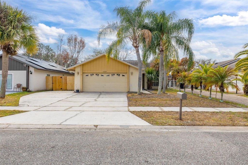 Photo of 12787 Majorama Drive, Orlando, FL 32837 (MLS # S5143456)