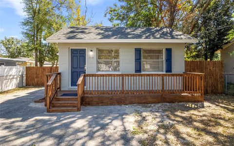 Photo of 1710 W Perdiz Street, Tampa, FL 33612 (MLS # TB8438384)
