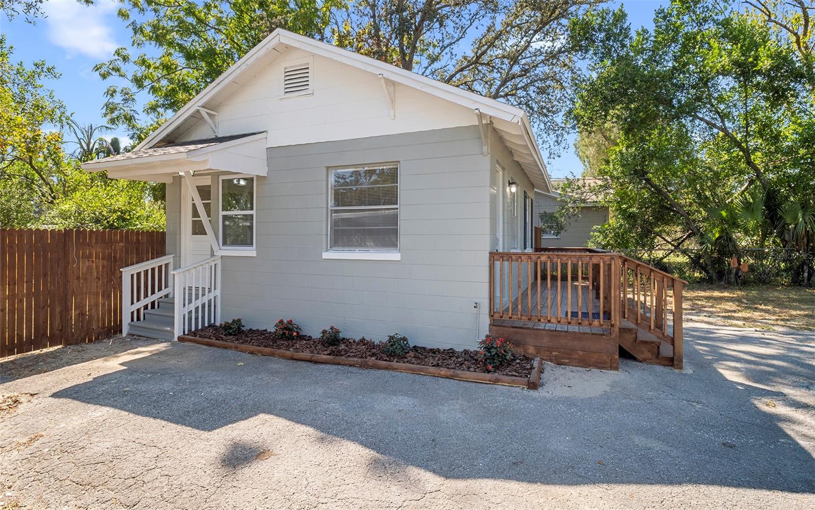 TAMPAS NORTH SIDE COUNTRY CLU - Residential