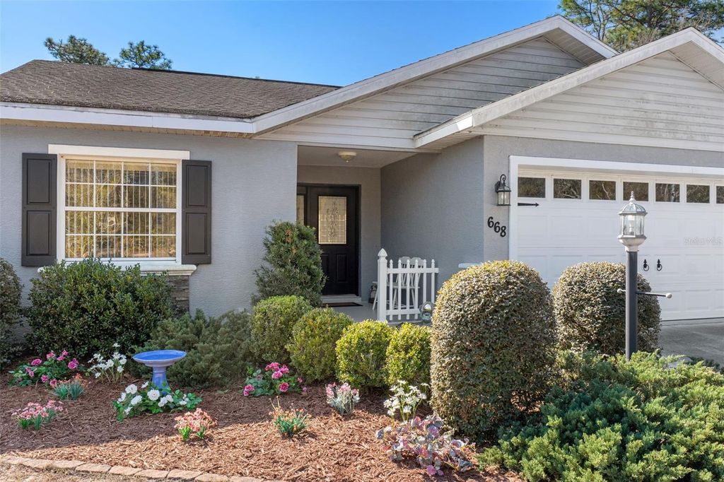 Photo of 668 W Hummingbird Drive, Citrus Springs, FL 34434 (MLS # OM718530)