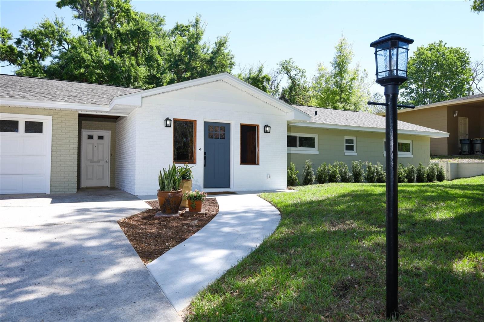 Casas a venda 1 - Jen Dantas 627 ANDERSON STREET