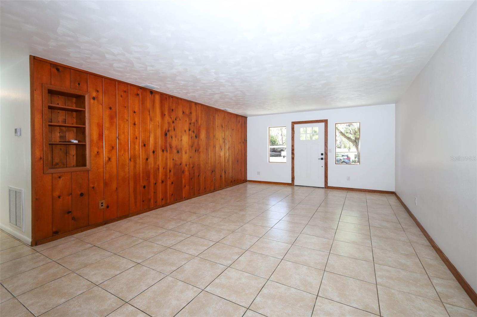 Casas a venda 2 - Jen Dantas 627 ANDERSON STREET