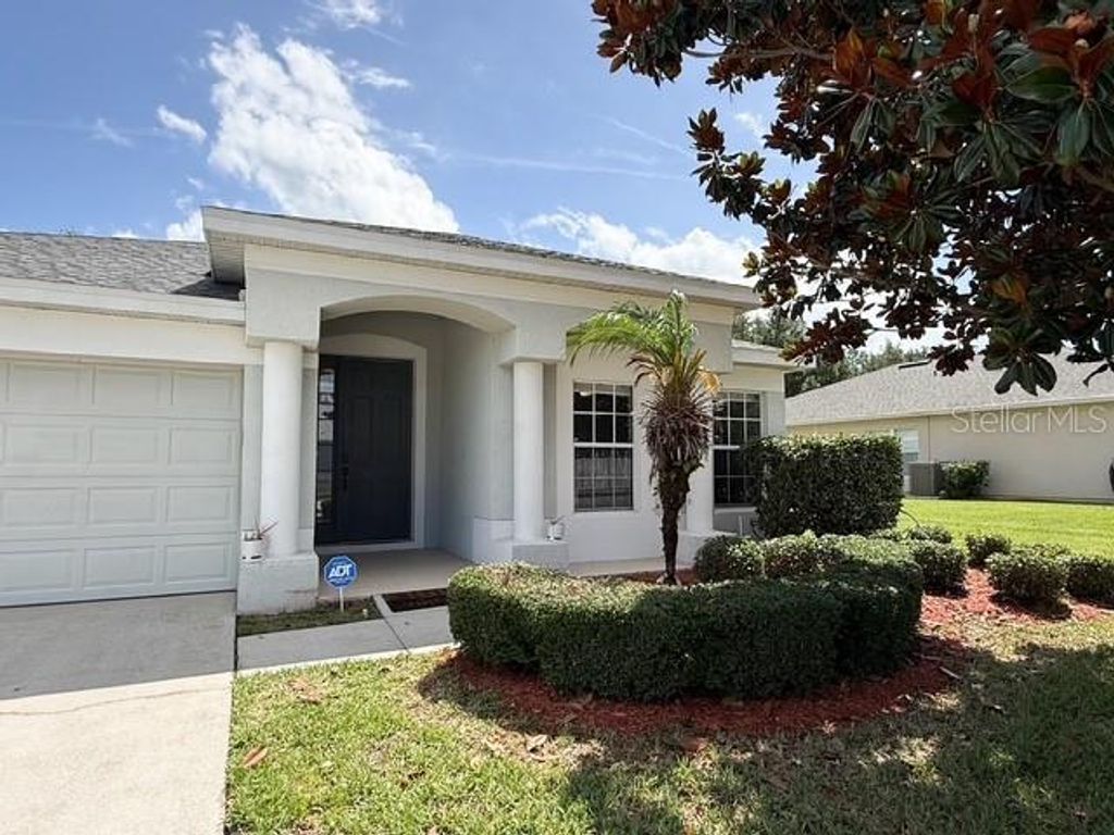 Photo of 2956 Santa Maria Avenue, Clermont, FL 34715 (MLS # O6411192)