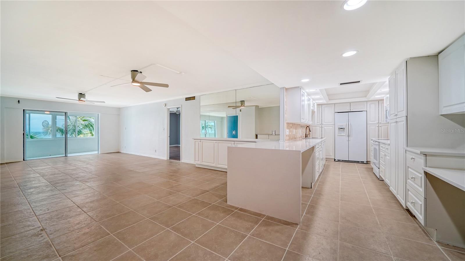 KEY TOWER SOUTH - Residential