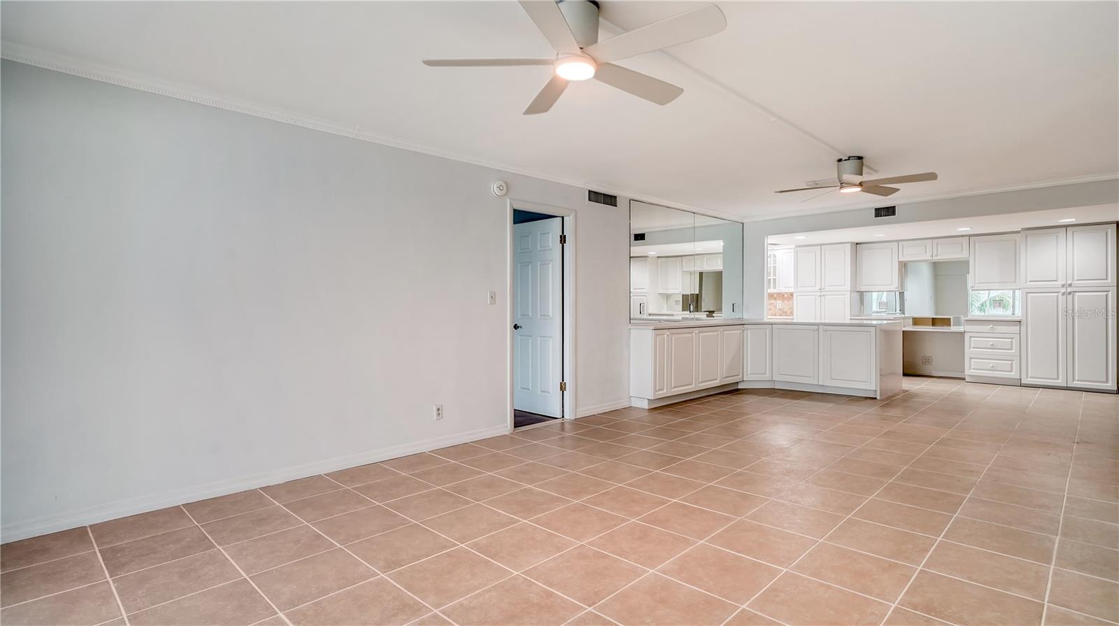 KEY TOWER SOUTH - Residential