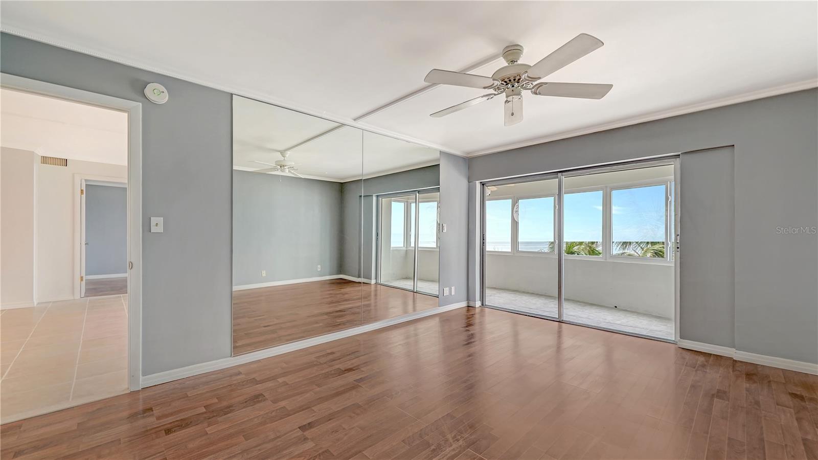 KEY TOWER SOUTH - Residential