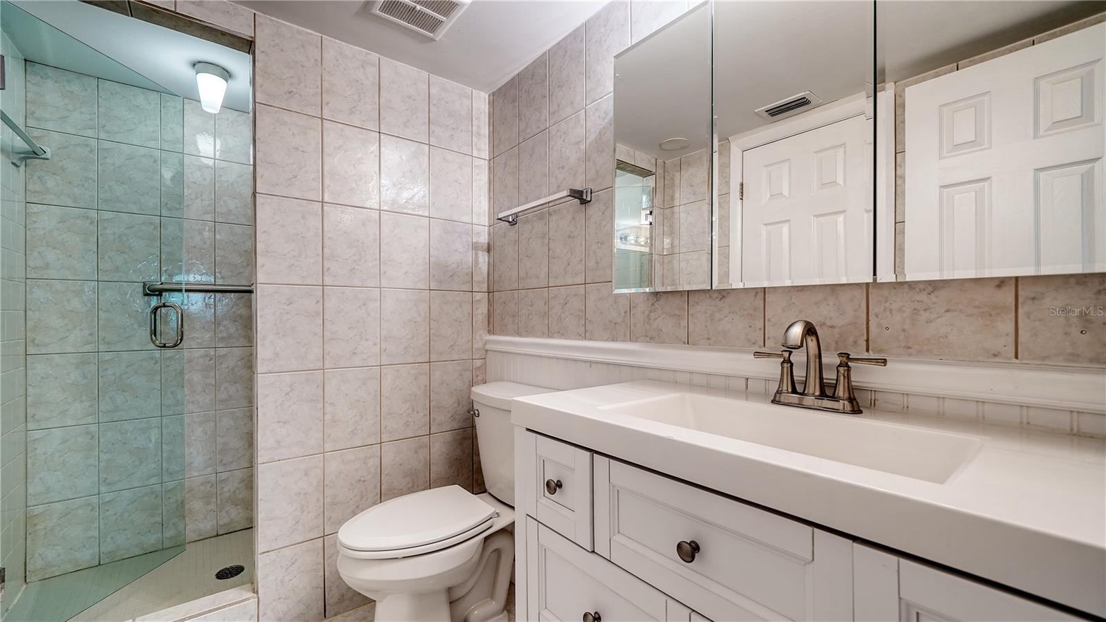 KEY TOWER SOUTH - Residential