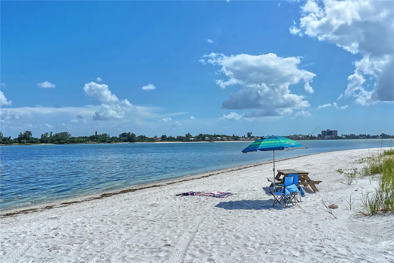 KEY TOWER SOUTH - Residential