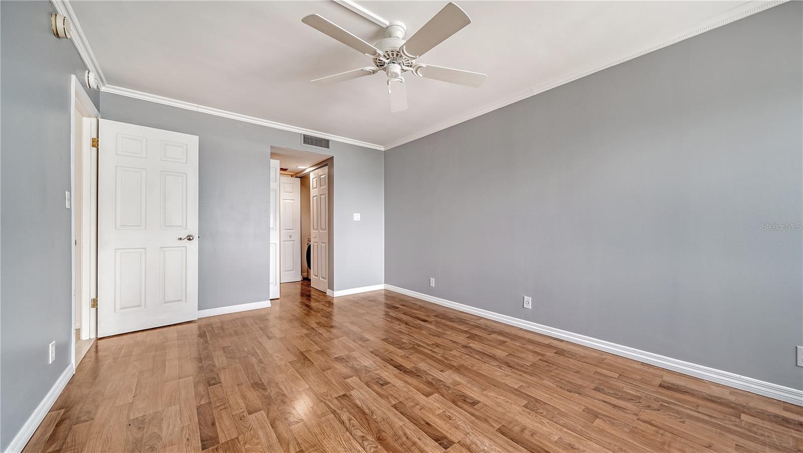 KEY TOWER SOUTH - Residential