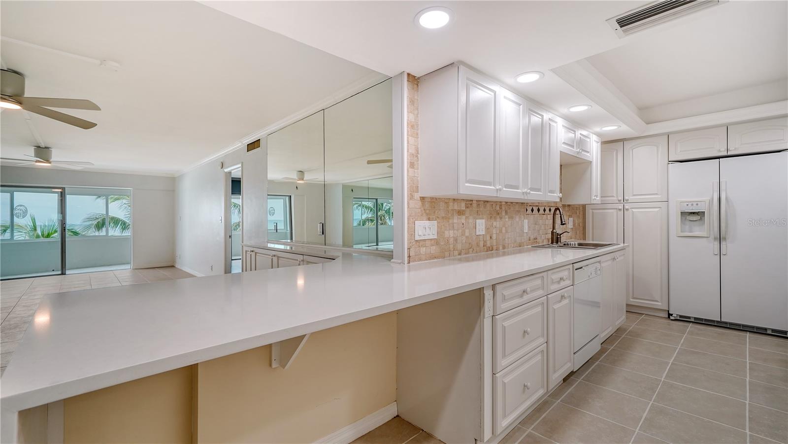 KEY TOWER SOUTH - Residential