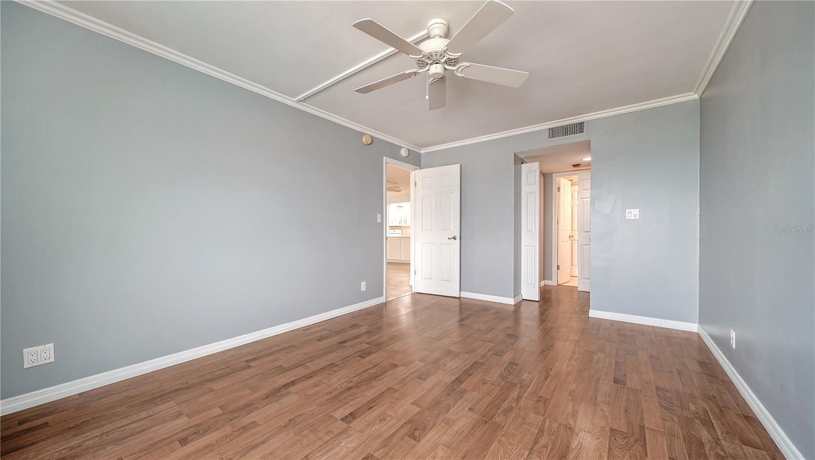 KEY TOWER SOUTH - Residential