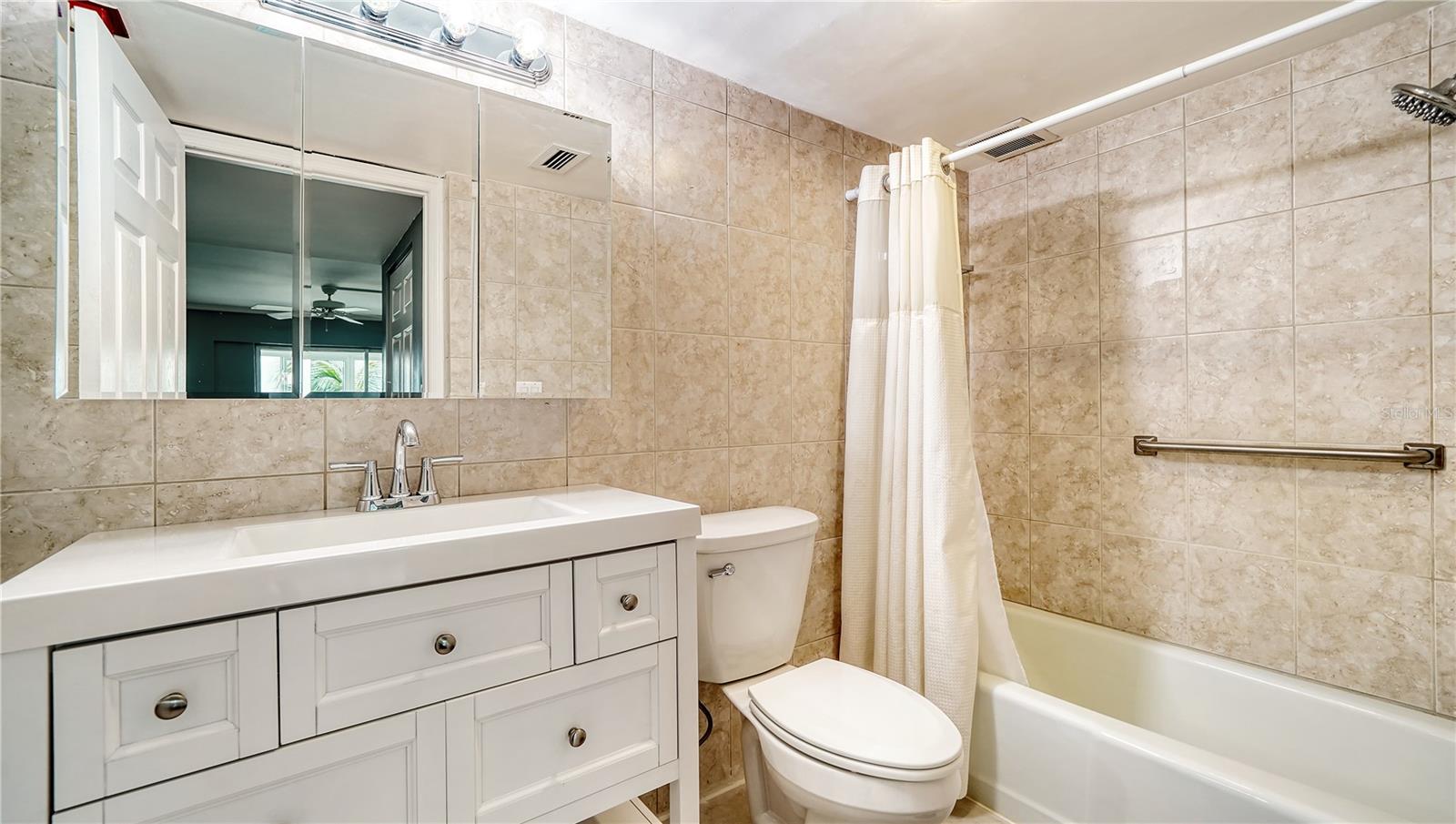 KEY TOWER SOUTH - Residential